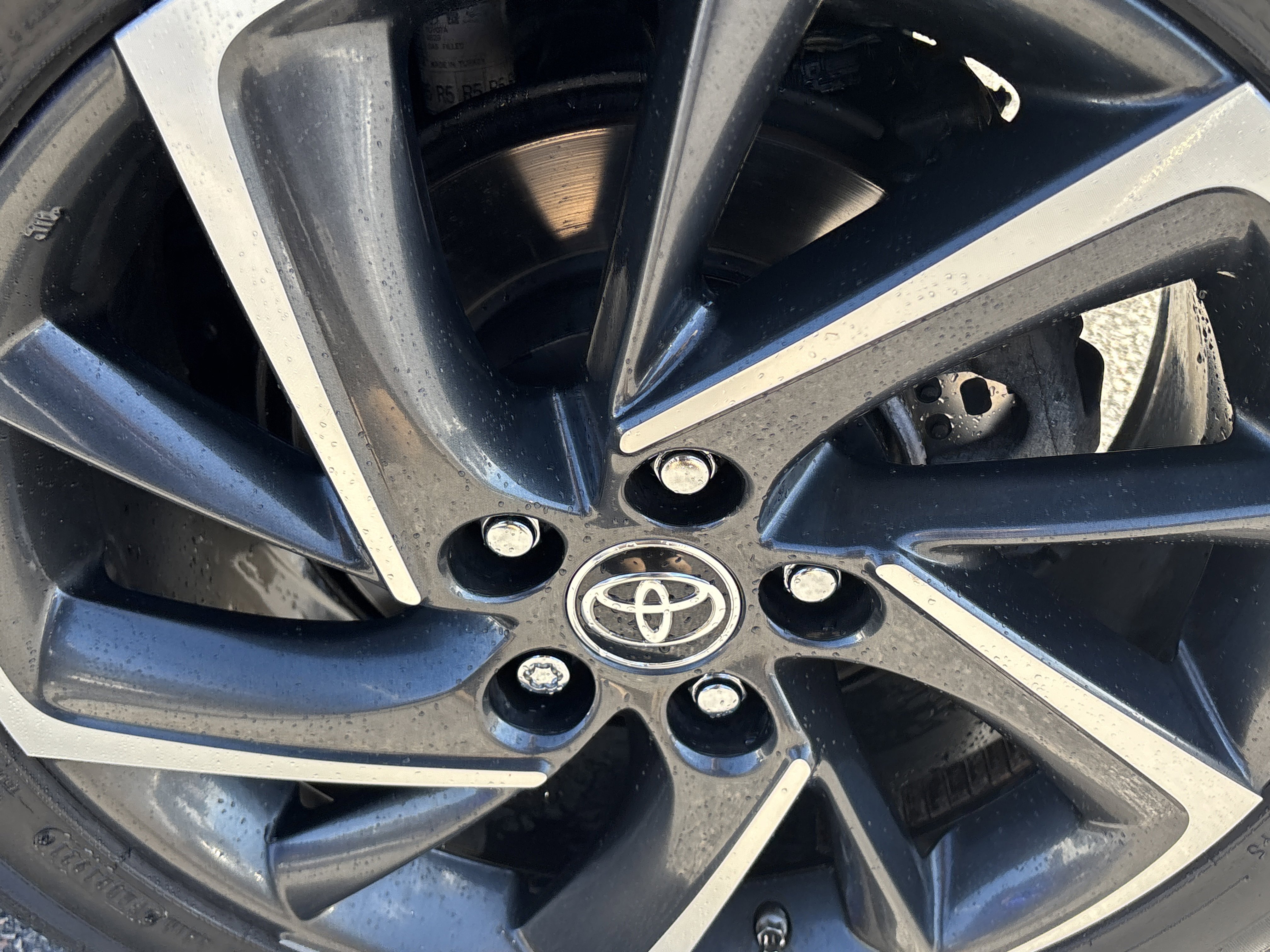 Used 2021 Toyota C-HR Limited image 20