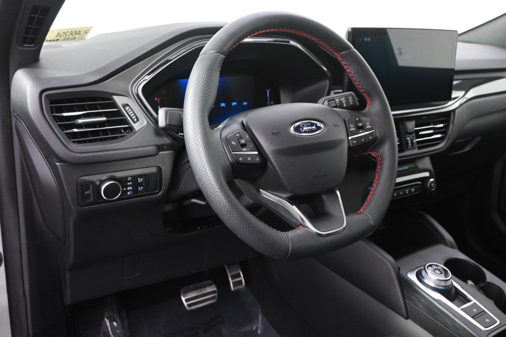 Used 2024 Ford Escape ST-Line w/ Tech Pack #1 AWD/4WD image 12
