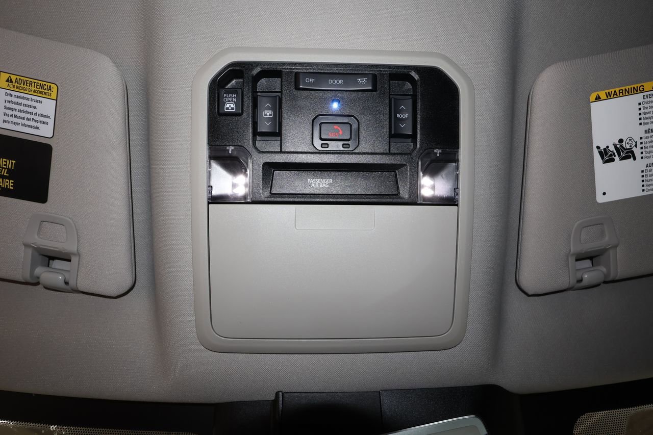 Used 2023 Toyota Tundra Limited image 32