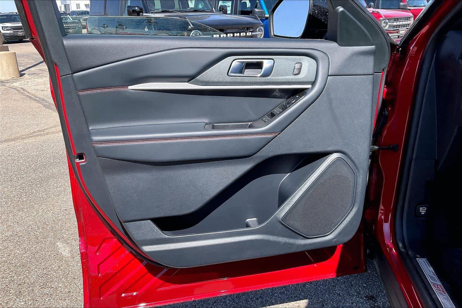 New 2026 Ford Explorer ST-Line AWD/4WD image 10