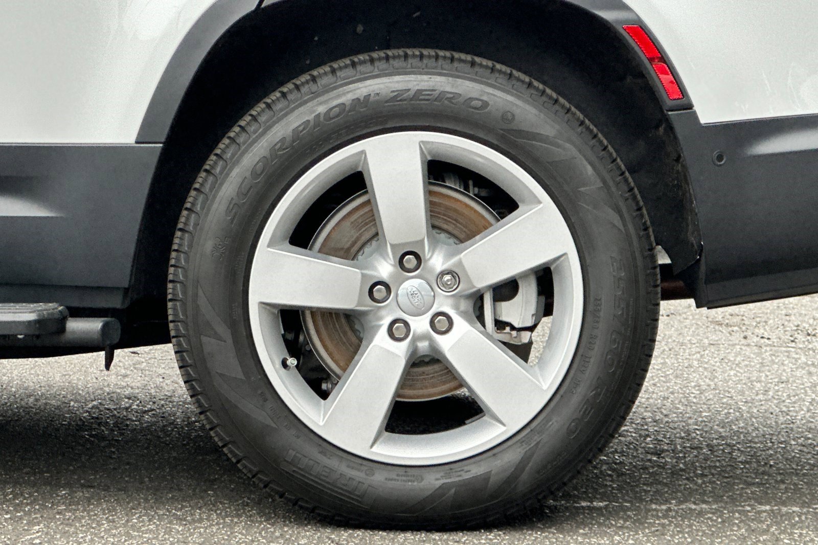 Used 2025 Land Rover Defender 130 S image 13