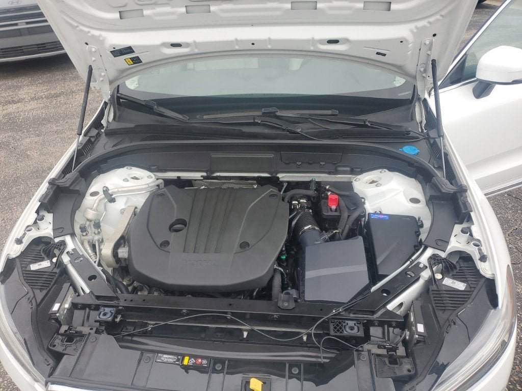 Used 2023 Volvo XC60 B5 Plus FWD image 13