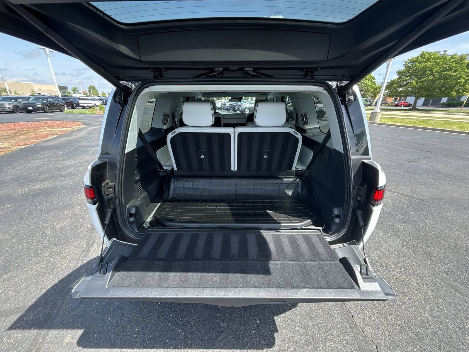 Used 2023 Rivian R1S Adventure Quad AWD/4WD image 26