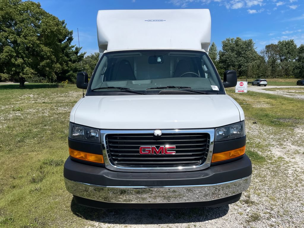 New 2025 GMC Savana 3500 w/ Power Convenience Package RWD image 2