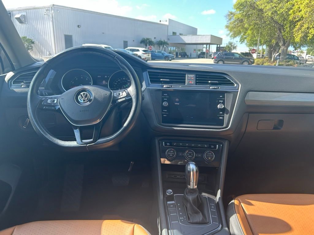 Used 2019 Volkswagen Tiguan SE w/ Panoramic Sunroof Package image 45