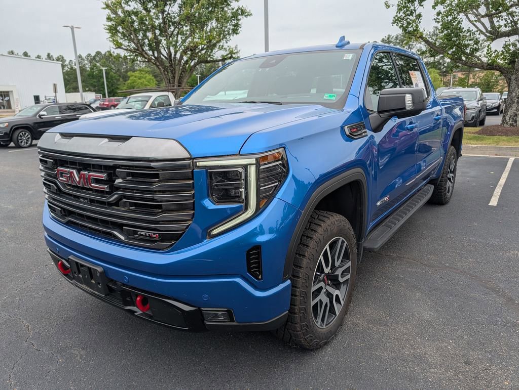 Used 2024 GMC Sierra 1500 AT4 w/ Technology Package AWD/4WD image 4