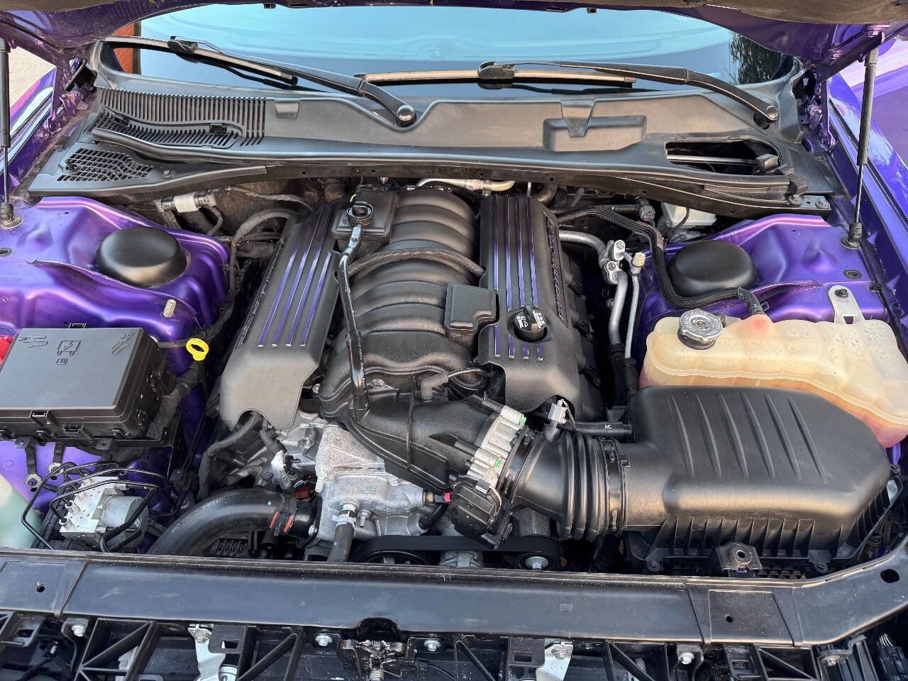 Used 2016 Dodge Challenger R/T Scat Pack w/ Leather Interior Group image 14