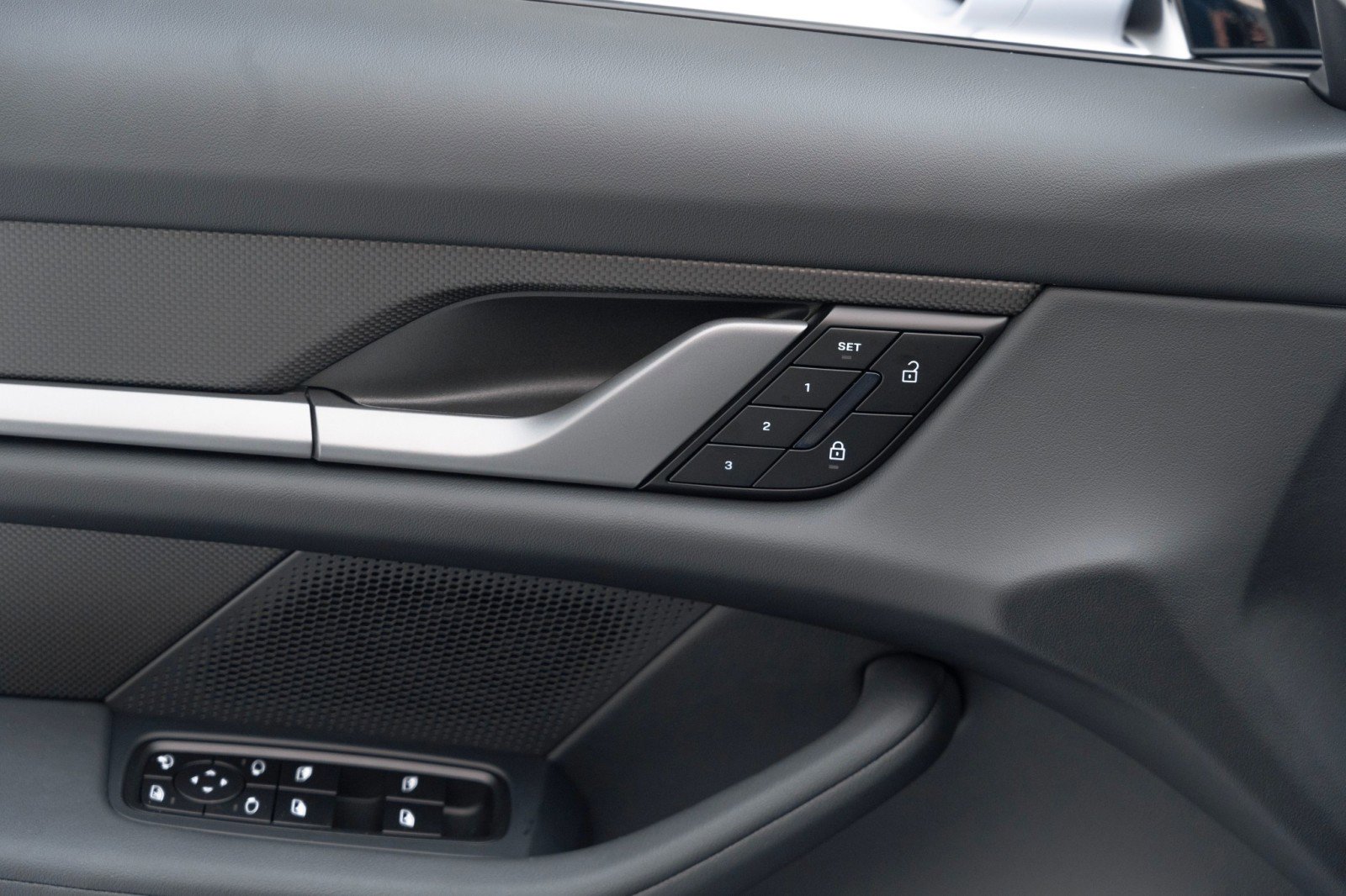 New 2025 Porsche Taycan 4S image 22