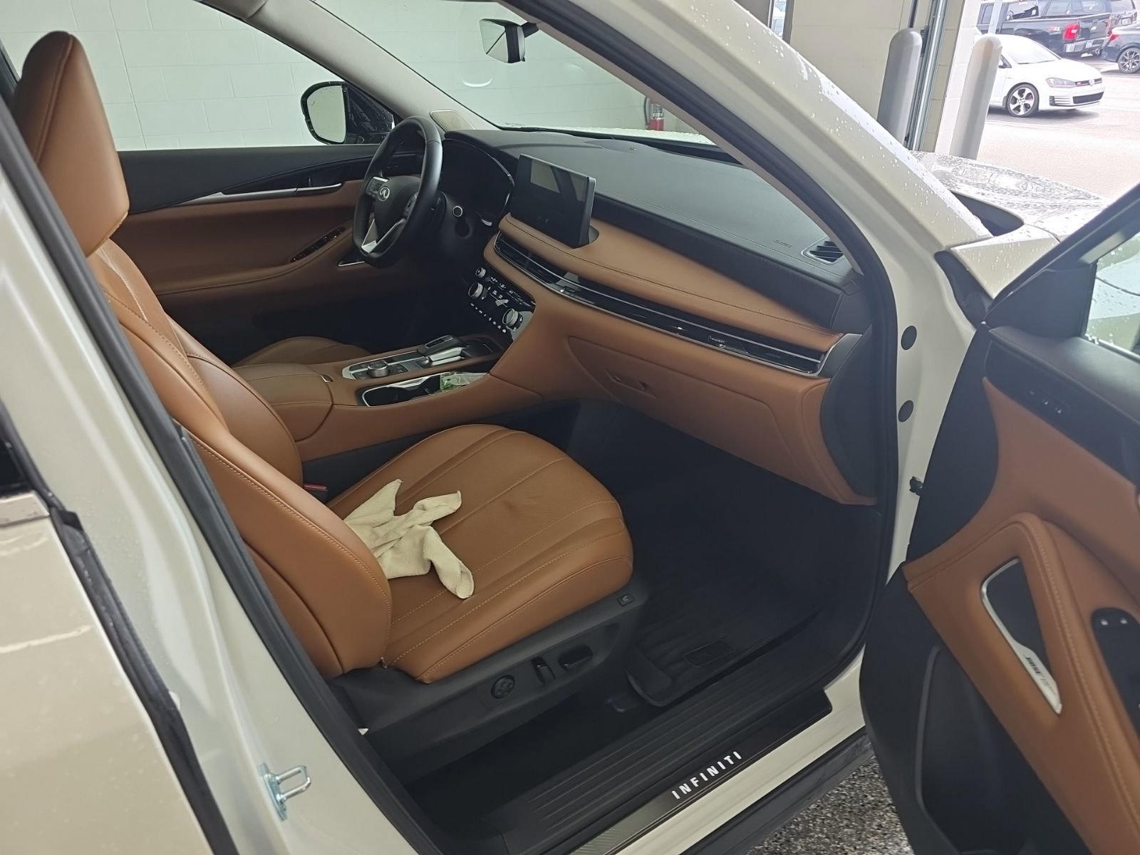 Certified 2025 INFINITI QX60 Sensory w/ Vision Package image 9