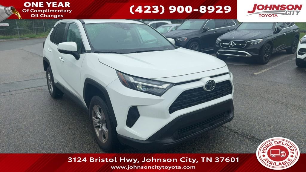 Used 2023 Toyota RAV4 XLE AWD/4WD image 1
