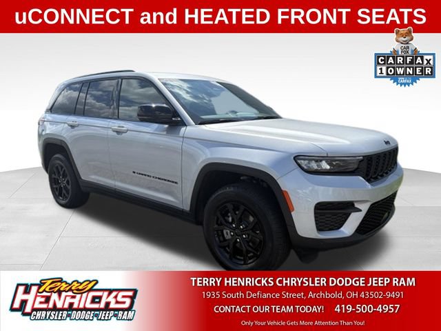 Used 2025 Jeep Grand Cherokee Altitude AWD/4WD image 1