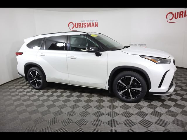 Used 2022 Toyota Highlander XSE AWD/4WD image 34