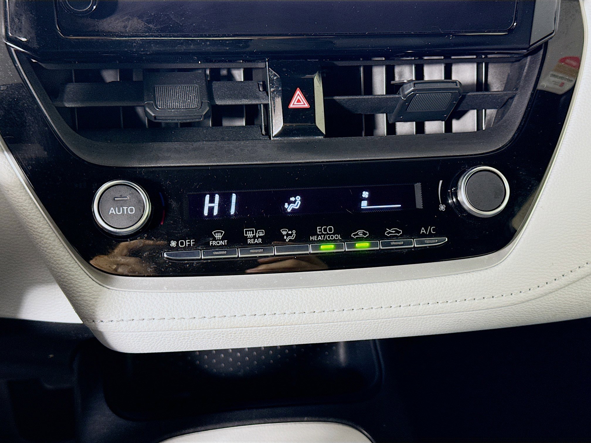 Certified 2024 Toyota Corolla SE image 16