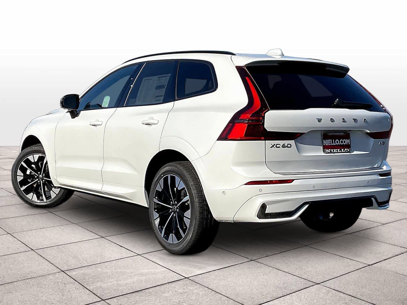 New 2026 Volvo XC60 B5 Plus w/ Climate Package AWD/4WD image 3