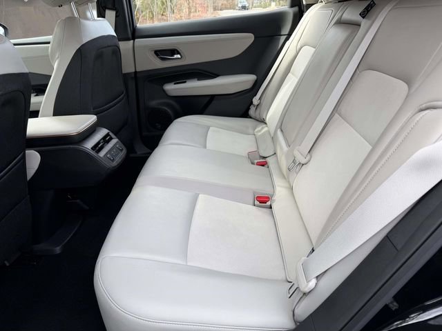 Used 2023 Nissan Ariya AWD image 13