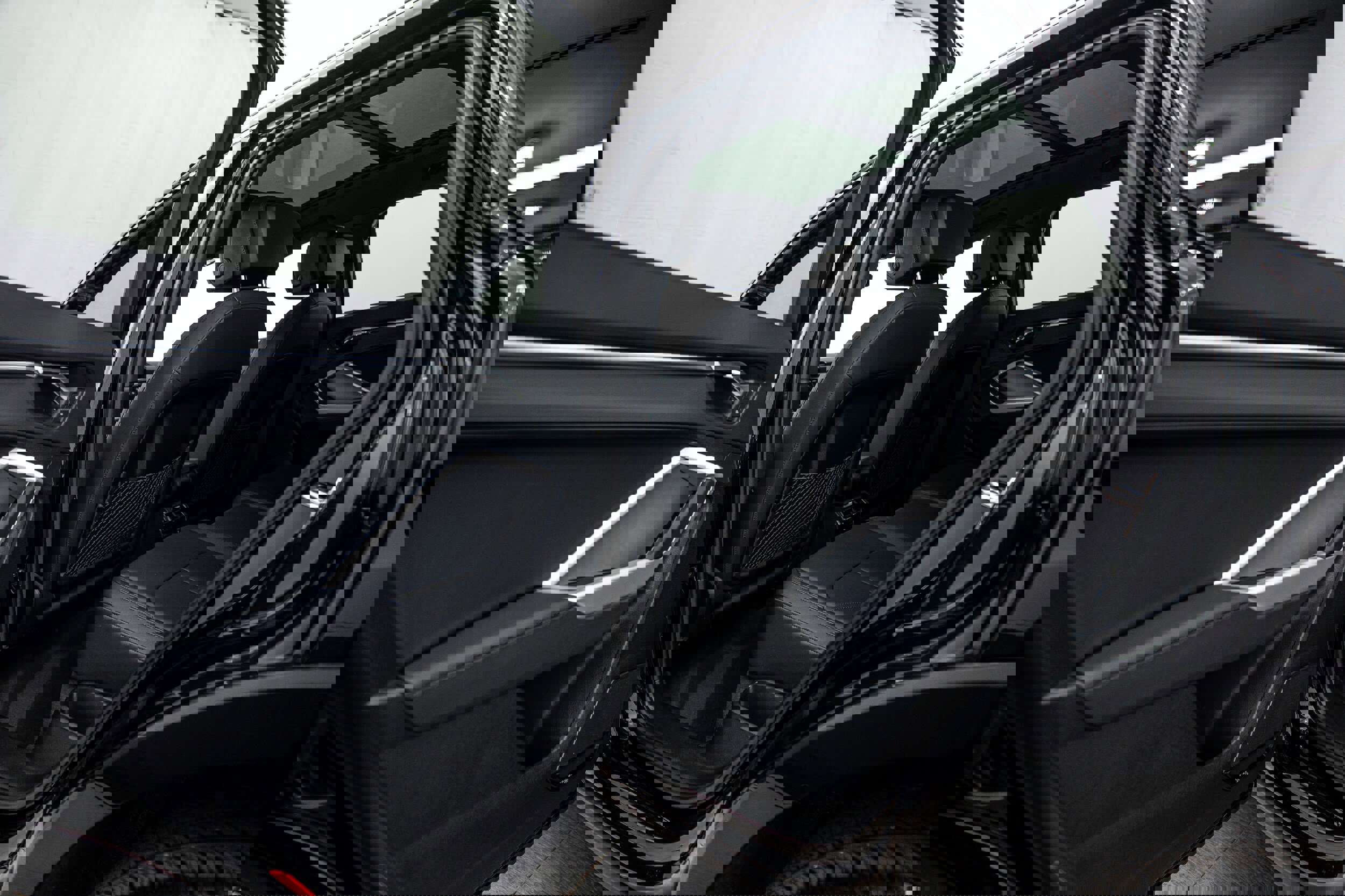 Certified 2025 Audi Q3 2.0T Premium Plus w/ Premium Plus Package image 17