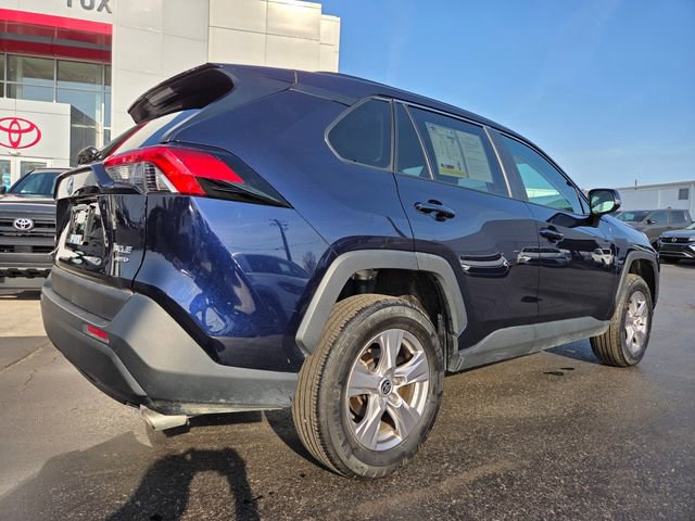 Used 2025 Toyota RAV4 XLE AWD/4WD image 7