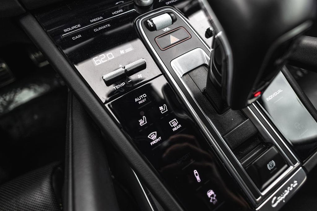 Used 2023 Porsche Cayenne Turbo S AWD/4WD image 19