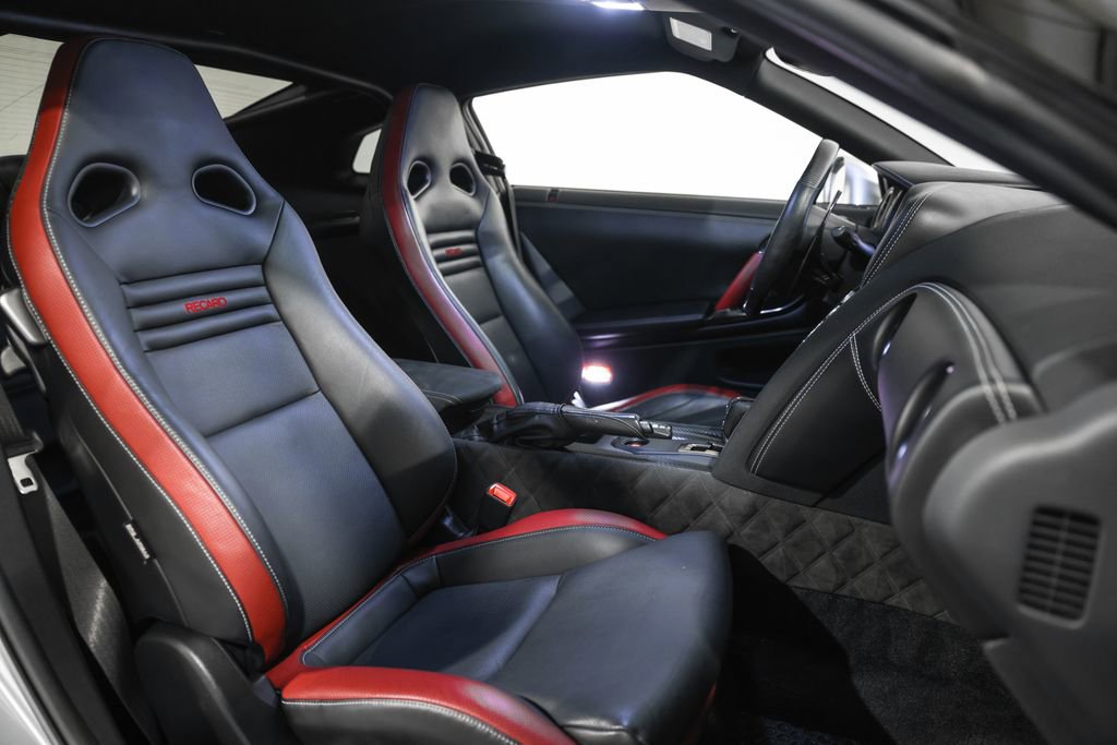 Used 2015 Nissan GT-R Black Edition AWD/4WD image 22