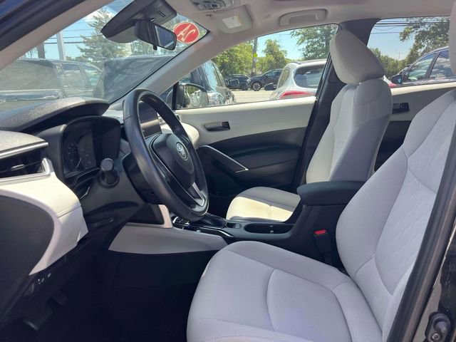 Certified 2024 Toyota Corolla Cross LE w/ Moonroof Package image 17