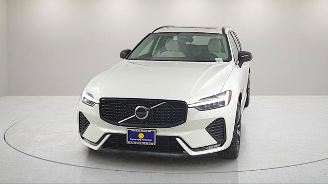 Certified 2025 Volvo XC60 B5 Ultra w/ Protection Package Premier AWD/4WD image 2