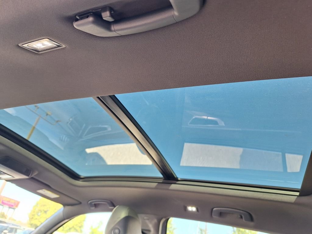 New 2026 Volkswagen Atlas Cross Sport SE image 10