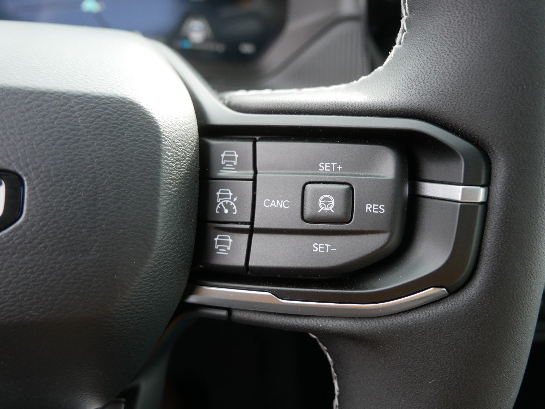 New 2026 Jeep Cherokee Overland image 15