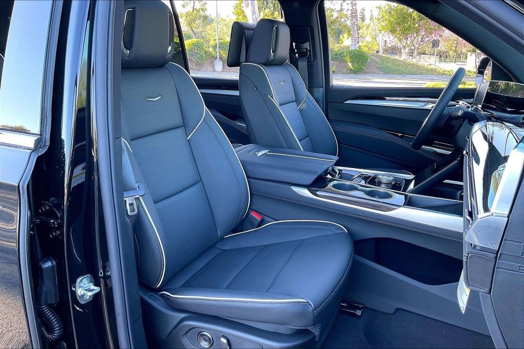 New 2026 Cadillac Escalade ESV Luxury image 36