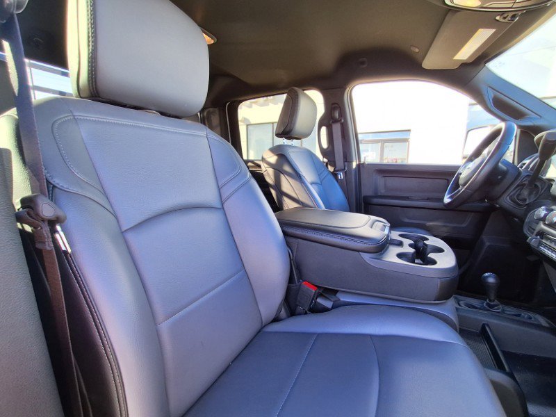 Used 2024 RAM 2500 Tradesman w/ Chrome Appearance Group image 13