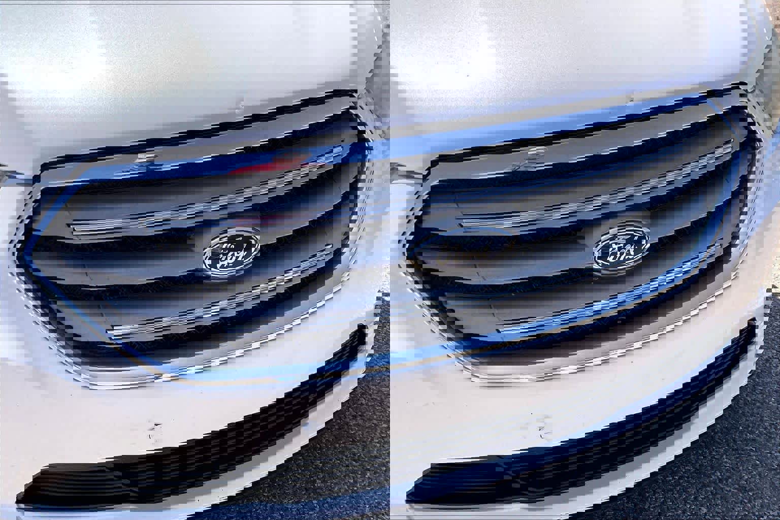 Used 2015 Ford Taurus SEL w/ Equipment Group 201A FWD image 27