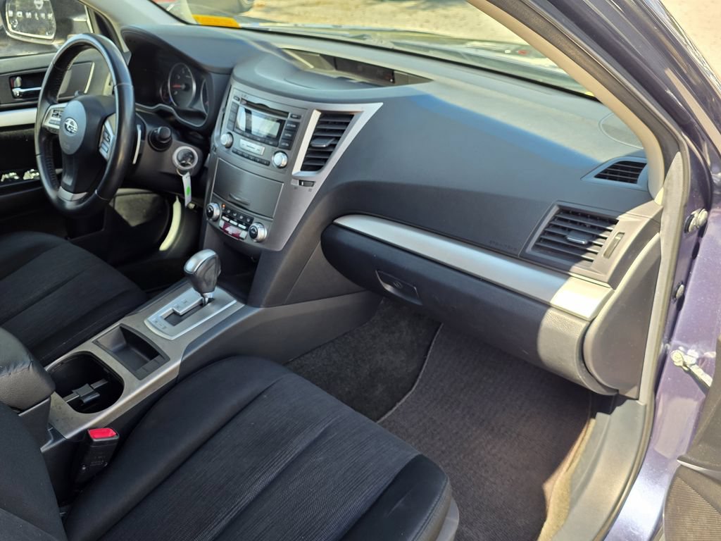Used 2013 Subaru Outback 2.5i Premium w/ Popular Pkg 3 AWD/4WD image 10