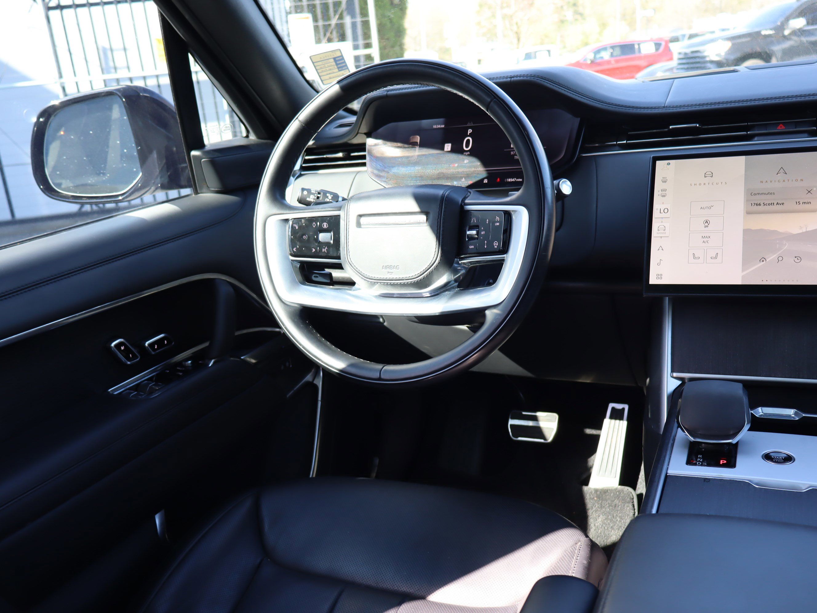 Used 2024 Land Rover Range Rover SE image 12