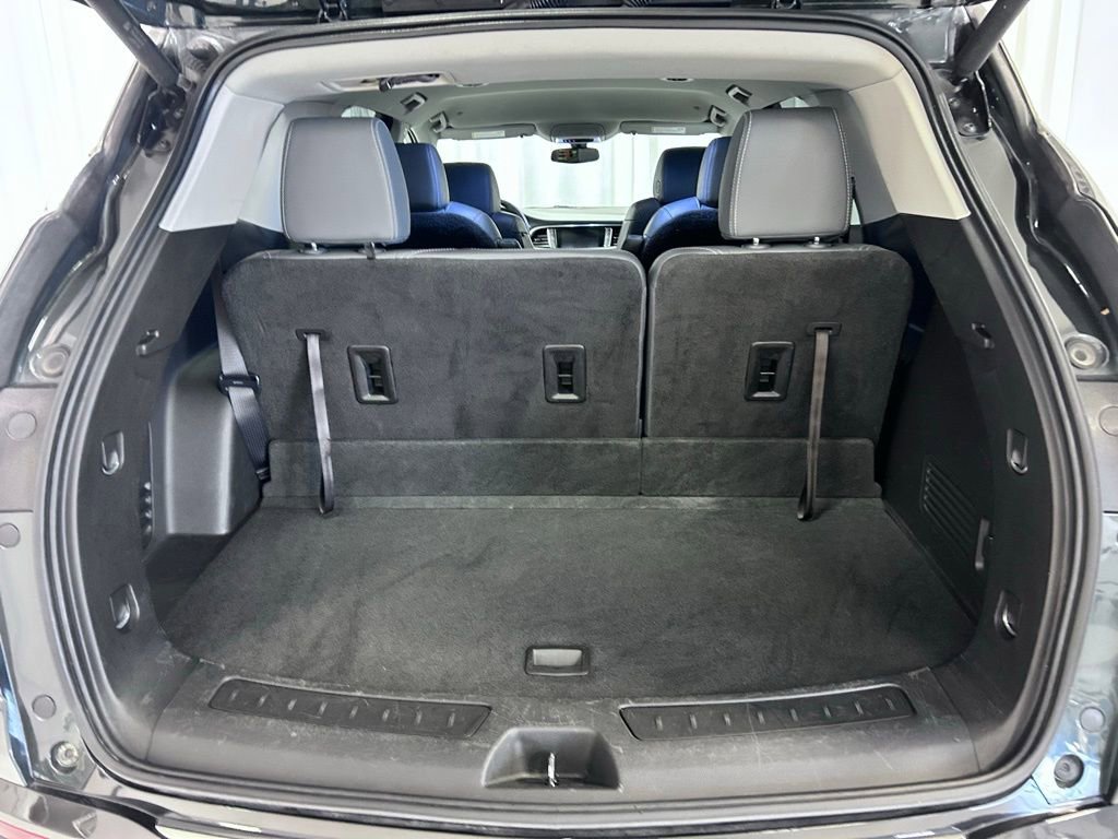 Used 2019 Buick Enclave Essence image 28