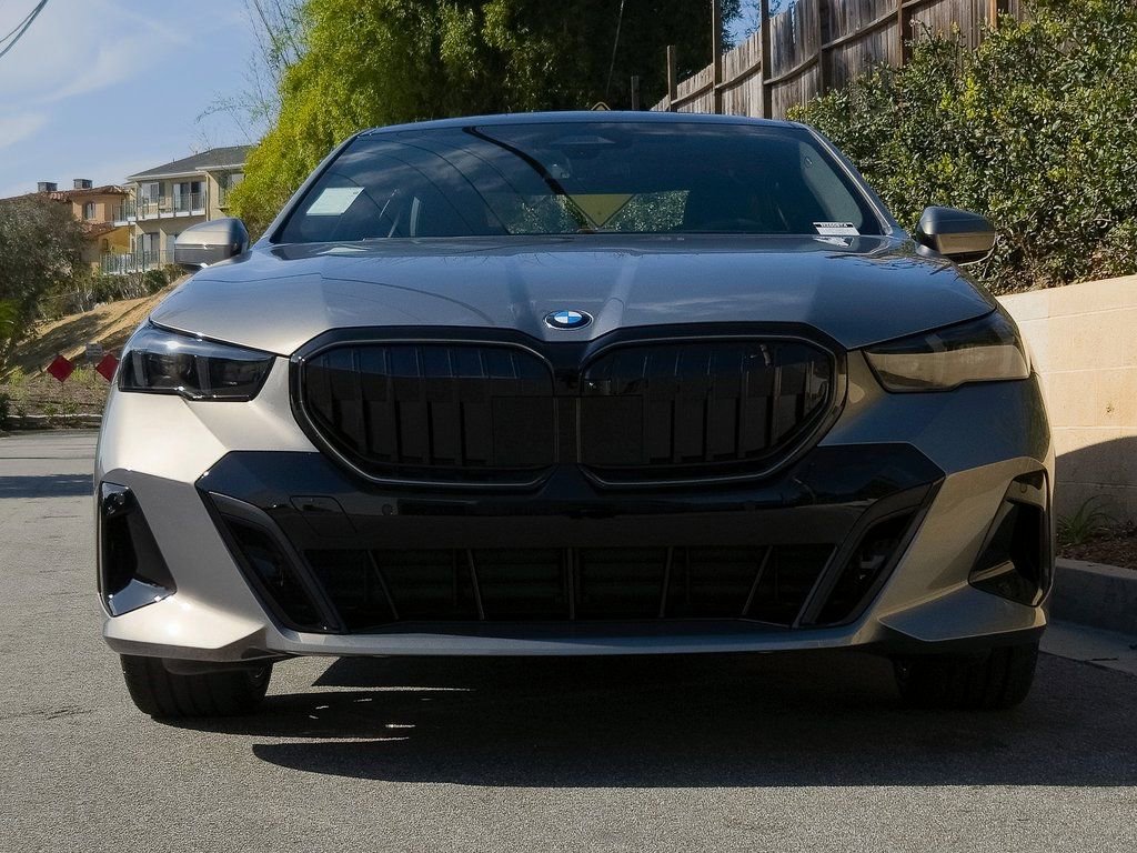 New 2026 BMW 530i image 3