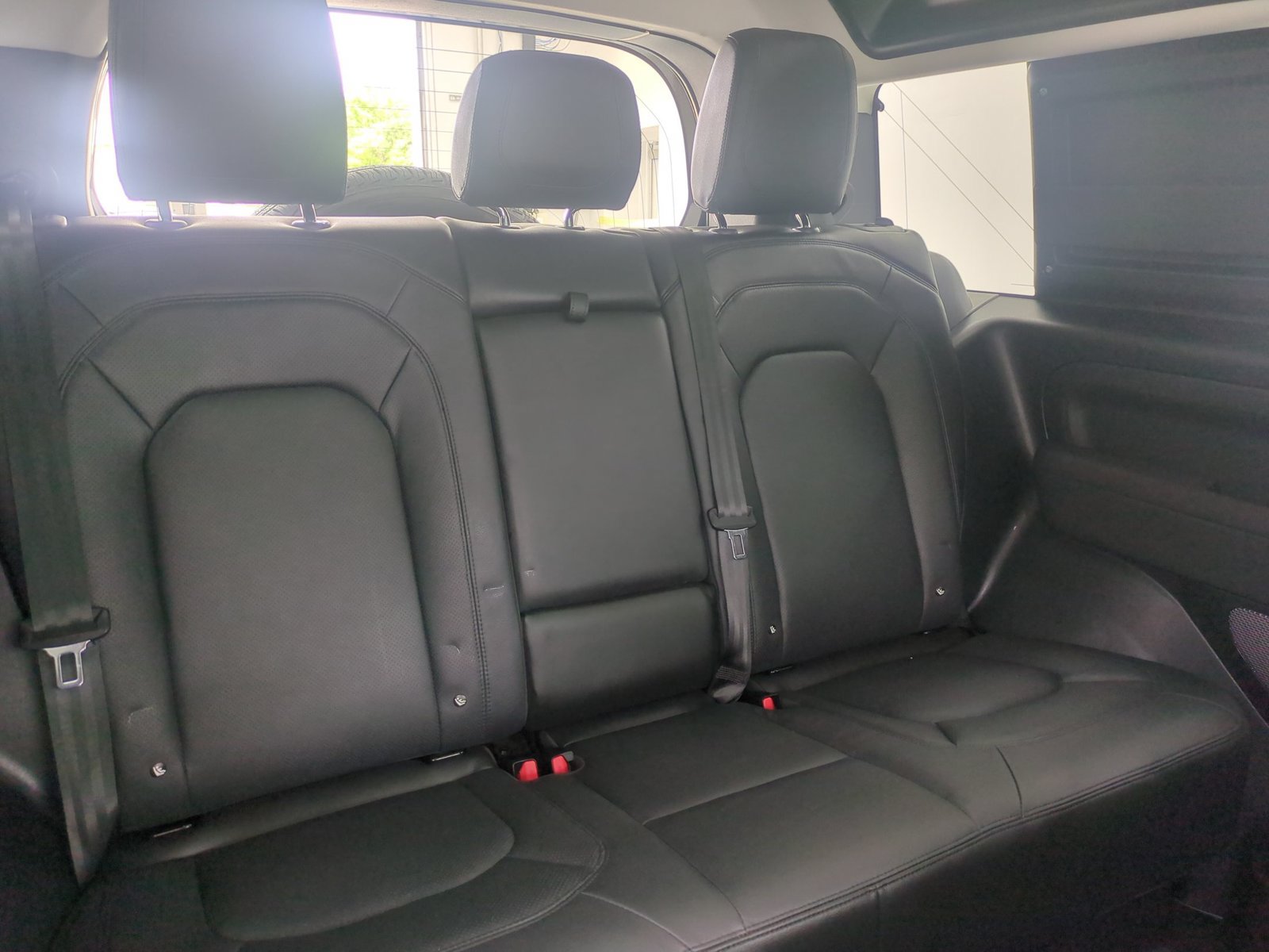 Used 2023 Land Rover Defender 90 S AWD/4WD image 23