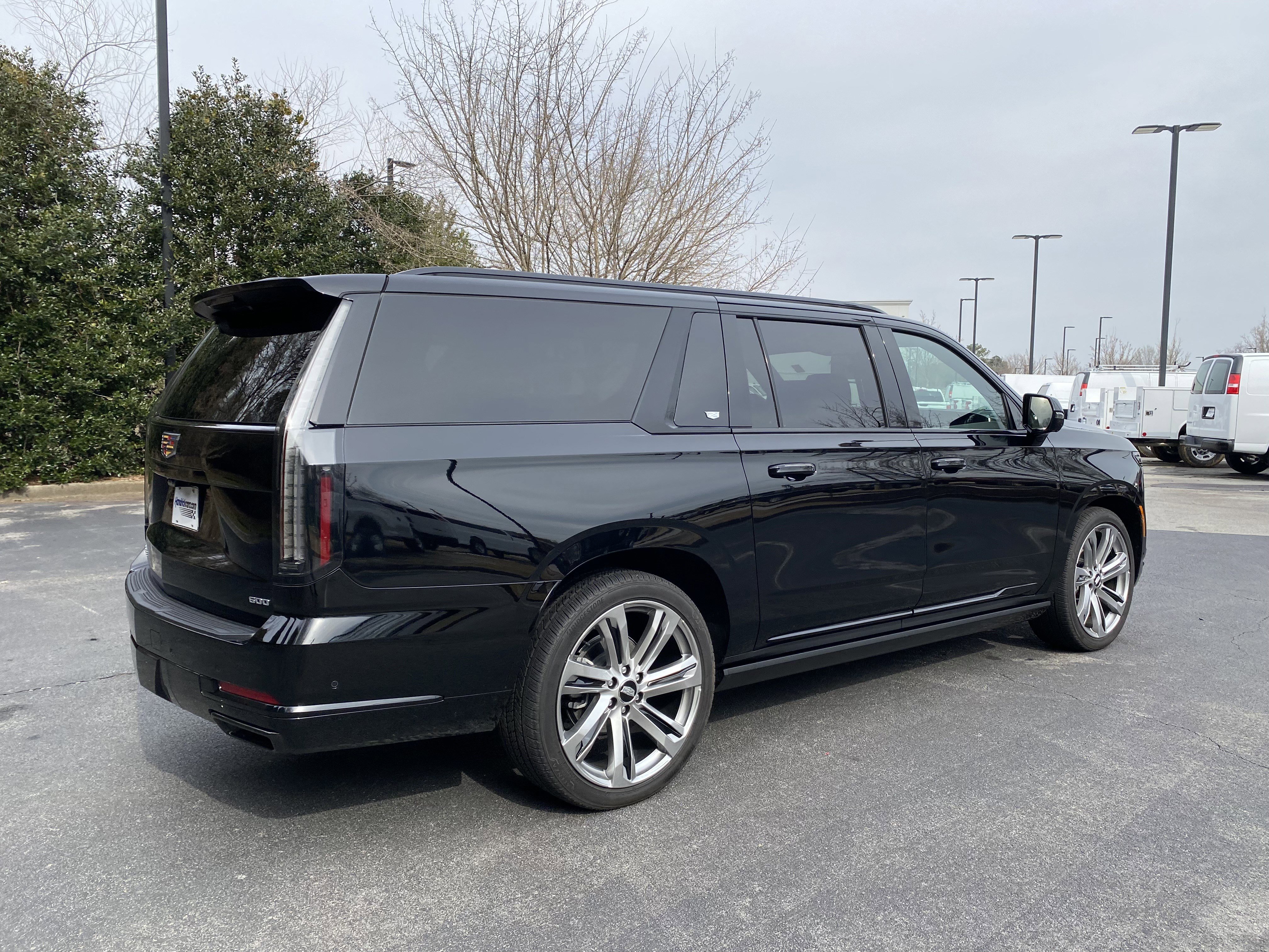 Used 2026 Cadillac Escalade ESV Sport w/ Touring Package image 9