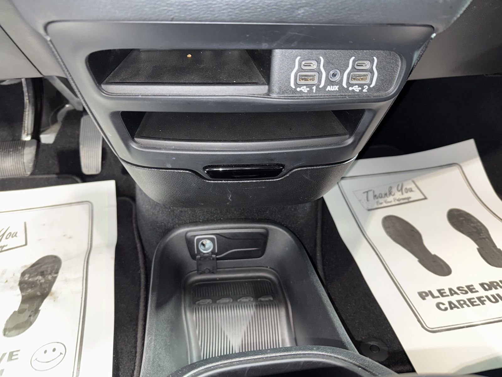 Used 2024 Chrysler Pacifica Select image 31