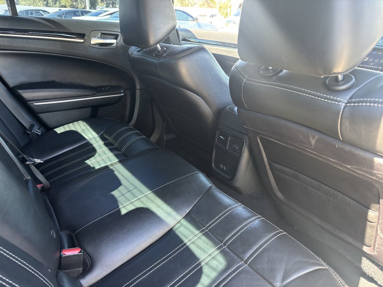 Used 2019 Chrysler 300 S w/ 300S Premium Group RWD image 11