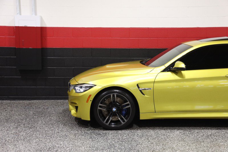 Used 2019 BMW M4 Coupe w/ Executive Package RWD image 22