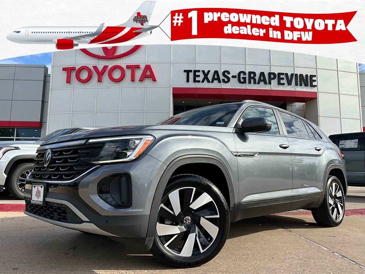 Used 2025 Volkswagen Atlas Cross Sport SE FWD image 1