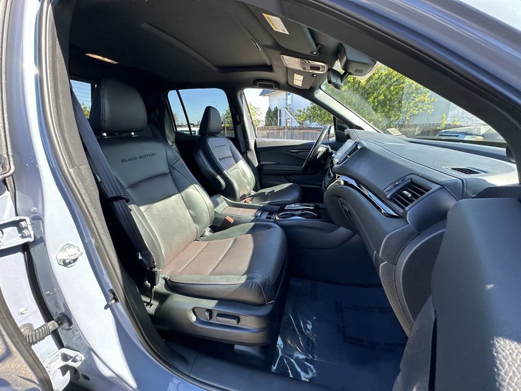 Used 2022 Honda Ridgeline Black Edition image 35