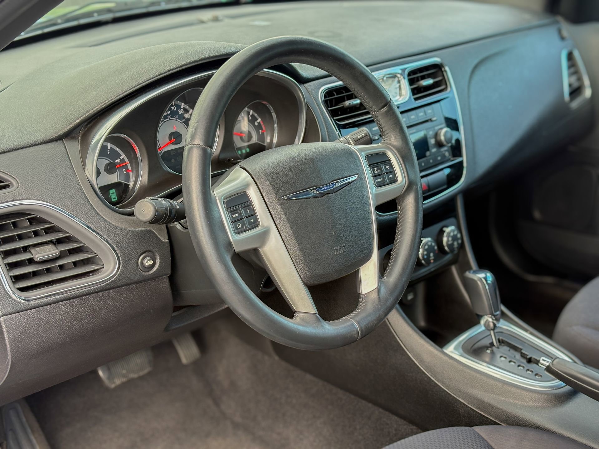 Used 2013 Chrysler 200 Touring image 4
