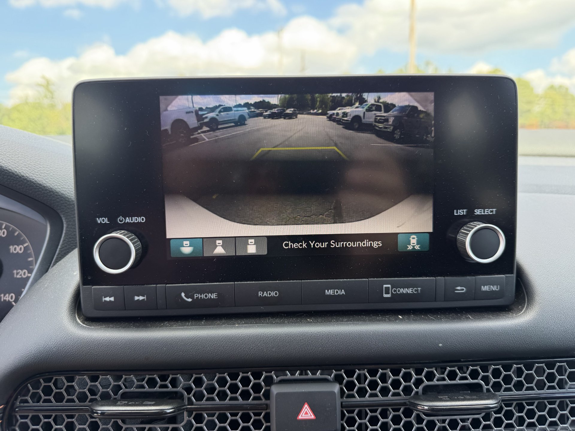 Used 2025 Honda HR-V Sport image 3