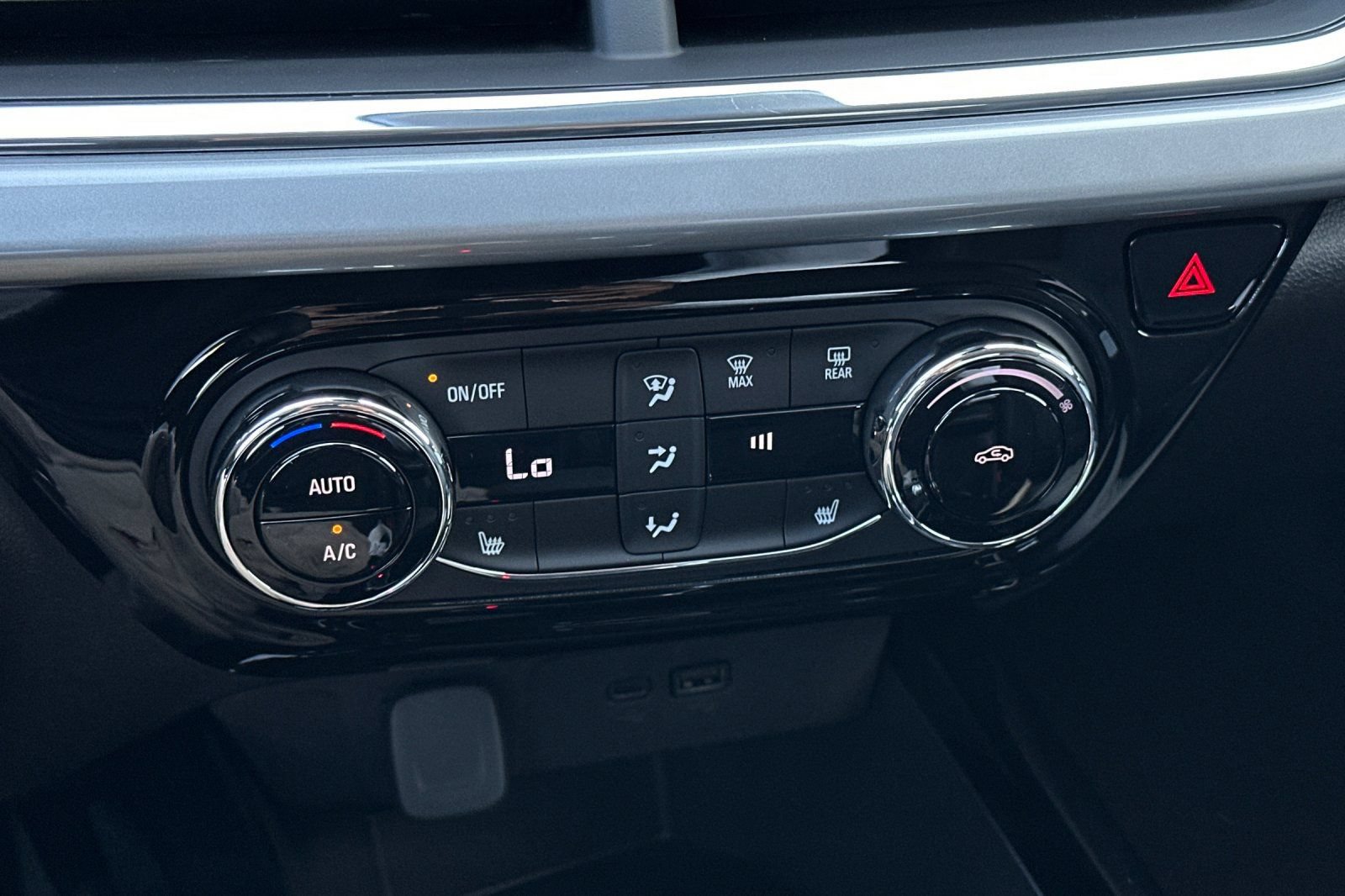 New 2026 Chevrolet Trax LT w/ Driver Confidence Package FWD image 20
