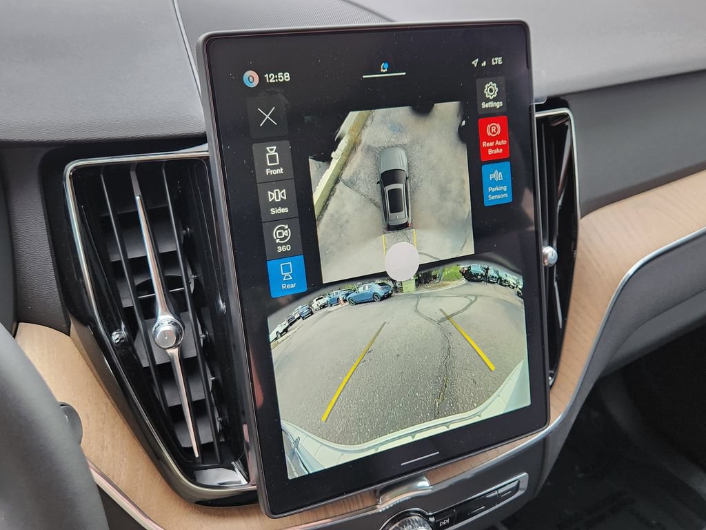 New 2026 Volvo XC60 T8 Plus w/ Climate Package AWD/4WD image 9