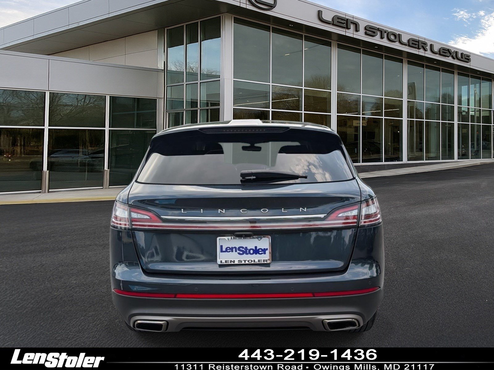 Used 2023 Lincoln Nautilus Reserve AWD/4WD image 4