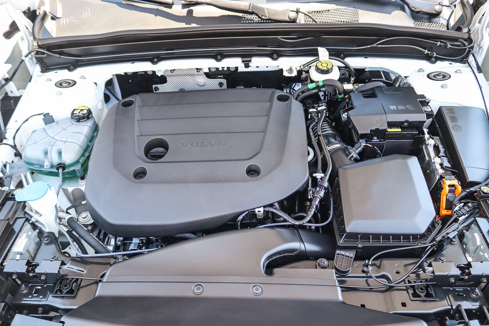 Certified 2026 Volvo XC40 B4 Core FWD image 31