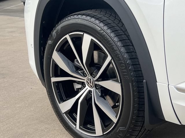 New 2026 Volkswagen Atlas Cross Sport SEL Premium R-Line AWD/4WD image 6