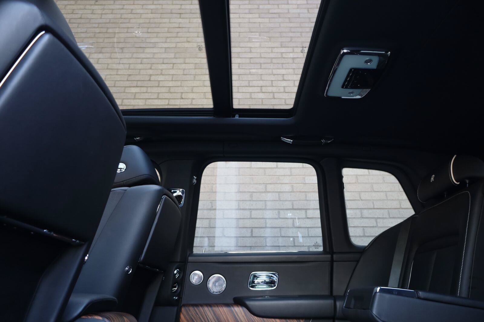 Used 2019 Rolls-Royce Cullinan AWD/4WD image 25