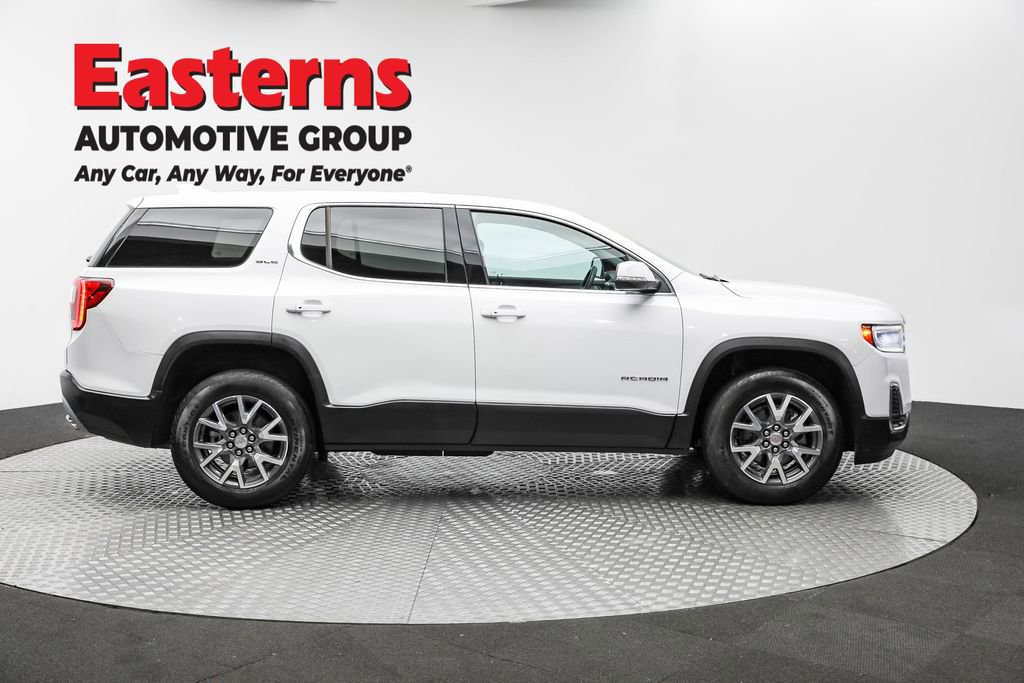 Used 2022 GMC Acadia SLE image 4